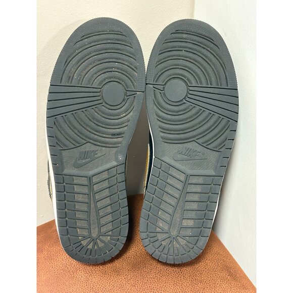 Air Jordan 1 Mid Top Black Metallic Gold Leather Sneaker Men´s 8.5 DQ8426-071 - Picture 9 of 10